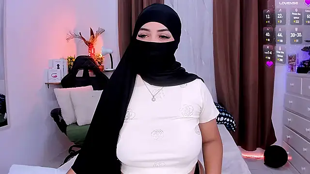 Snapshot of KeishaDanger_ chatting on February 22, 9:04 pm KeishaDanger online show from February 22, 9:04 pm