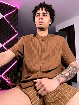 bigryann23 online show from November 27, 2:35 am