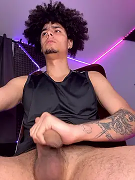 bigryann23 online show from January 14, 2:17 am