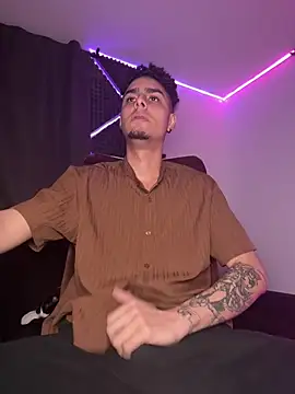 bigryann23 online show from January 18, 2:59 am