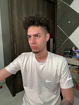 bigryann23 online show from March 31, 3:01 pm