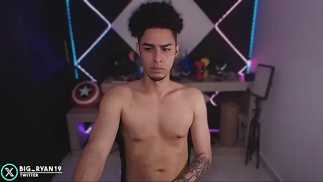 bigryann23 online show from April 3, 2:42 am